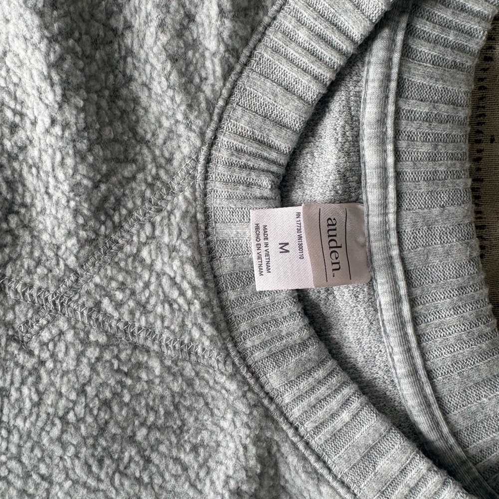 NWT Auden pullover Sweater in Light Gray - Picture 2 of 4